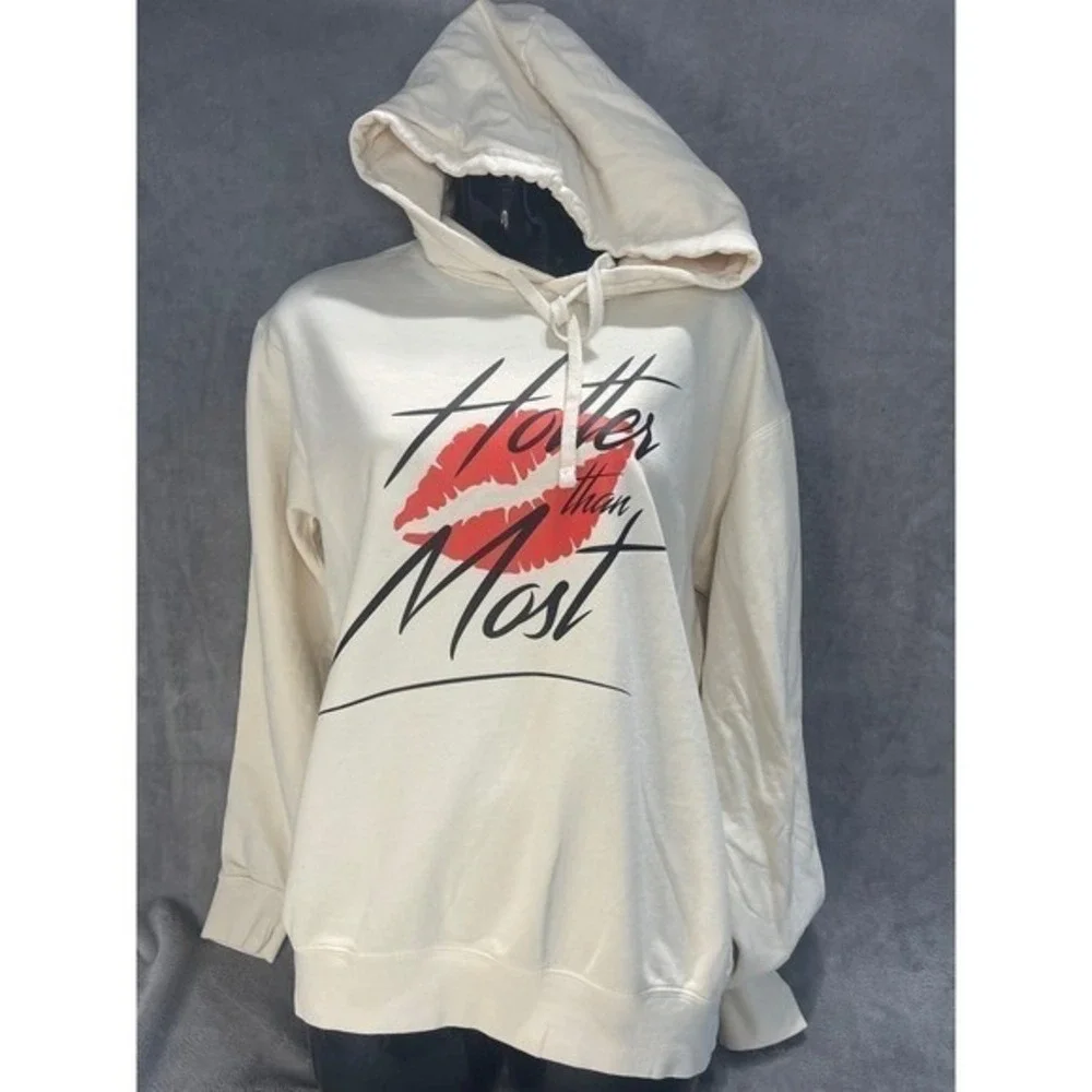 Hotter Than Most Hoodie Sweatshirt Cream Graphic Print Pullover Hooded‎ medium